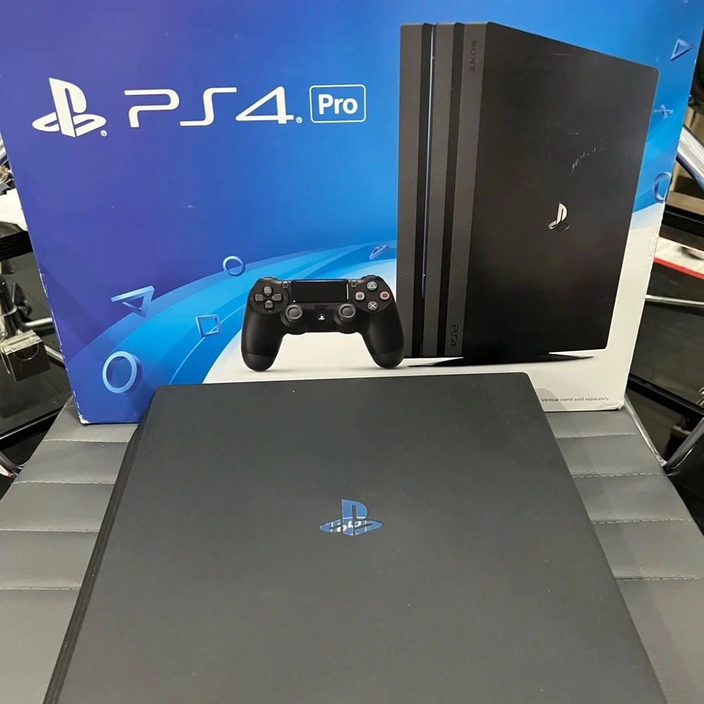 SONY PLAYSTATION 4 W/1TB